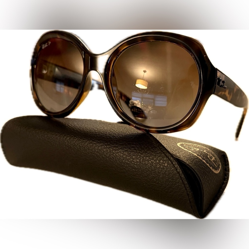 Ray-Ban RB4191 Polarized Tortoise Sunglasses with Gradient Lenses - Picture 11 of 16